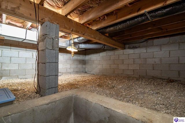 825 Crocus Drive, Radcliff, KY 40160