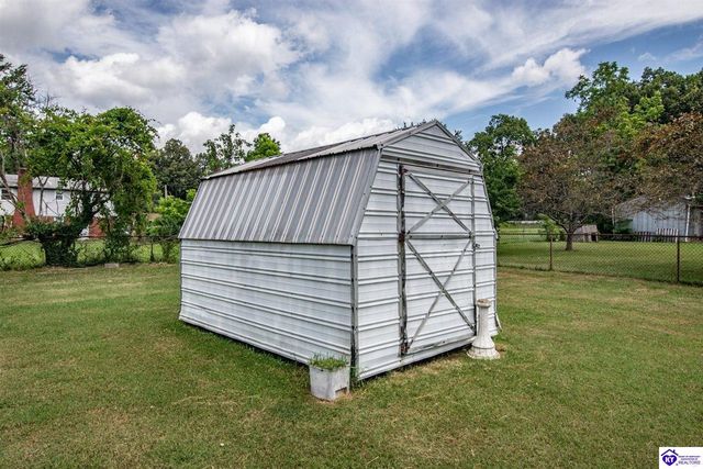 825 Crocus Drive, Radcliff, KY 40160