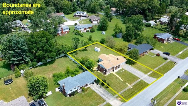 825 Crocus Drive, Radcliff, KY 40160