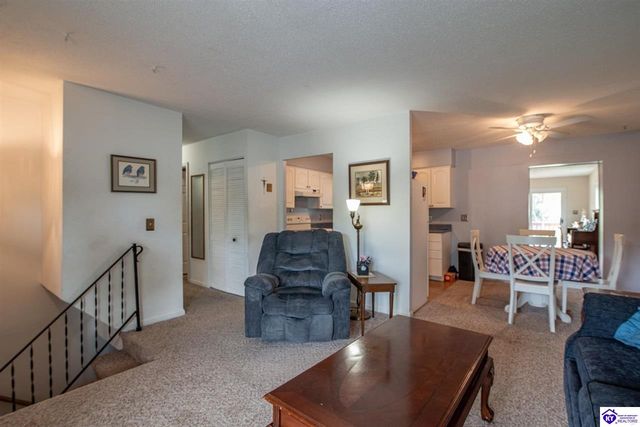 825 Crocus Drive, Radcliff, KY 40160