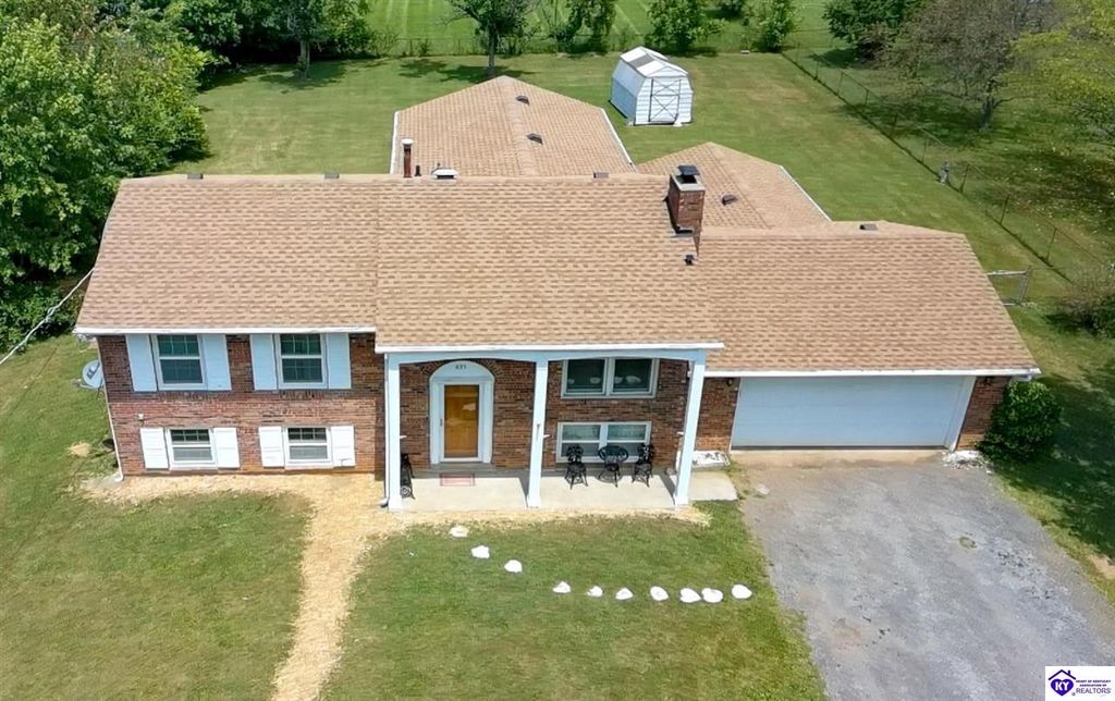 825 Crocus Drive, Radcliff, KY 40160