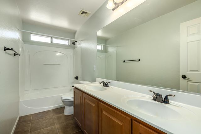 1347 E ROLLS Road, San Tan Valley, AZ 85143