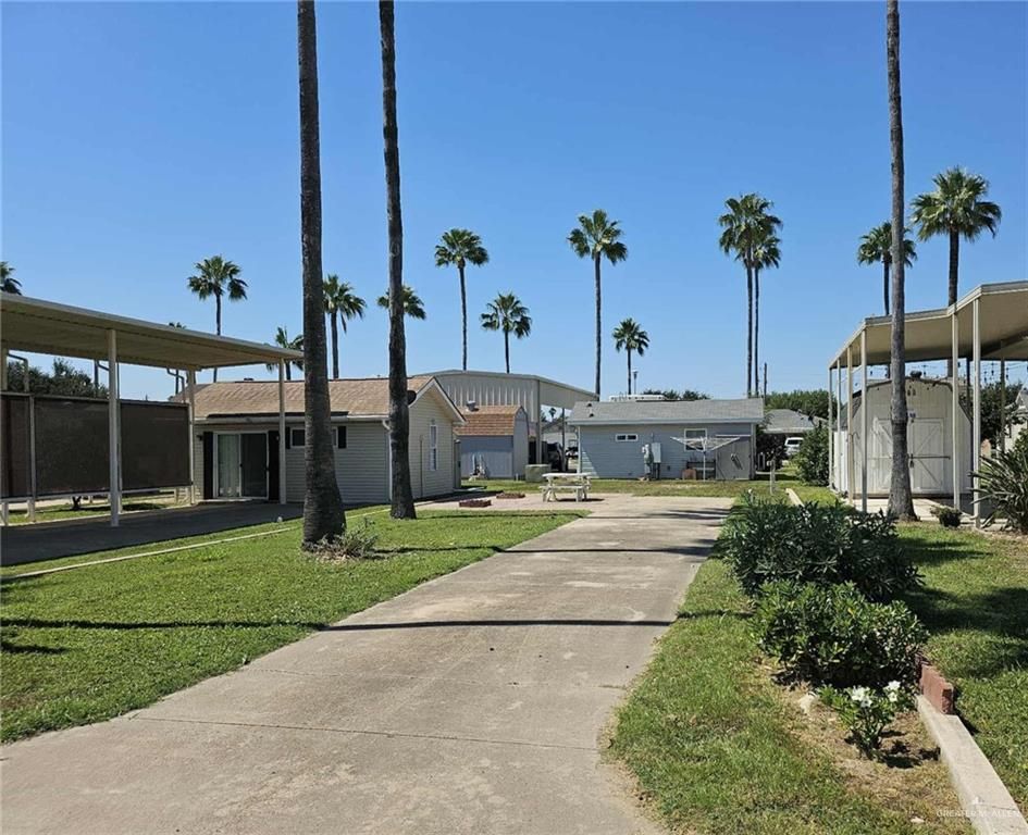 2442 Bobolink E Circle, Palmview, TX 78572