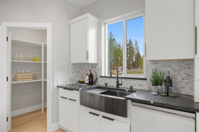 11120 E 27th Ave, Spokane Valley, WA 99206