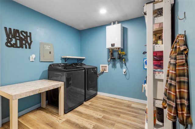 345 NW Lorna Street, Burleson, TX 76028