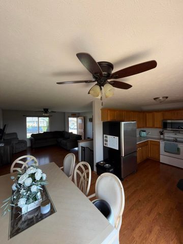 203 HICKORY RIDGE Lane, Glenwood, IA 51534