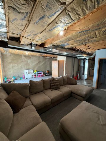 203 HICKORY RIDGE Lane, Glenwood, IA 51534