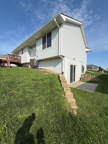 203 HICKORY RIDGE Lane, Glenwood, IA 51534