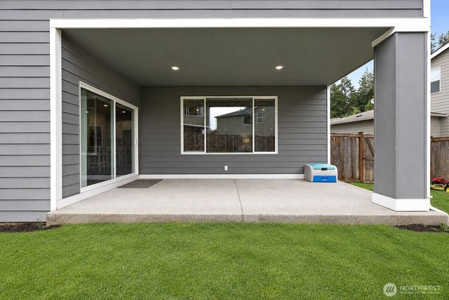 18506 128th Avenue Ct E, Puyallup, WA 98374