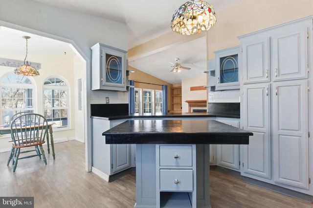 435 SPRING MEADOW CIR, New Hope, PA 18938