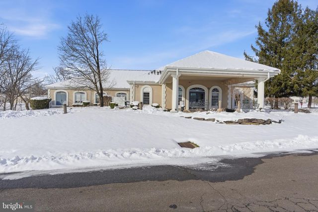 435 SPRING MEADOW CIR, New Hope, PA 18938