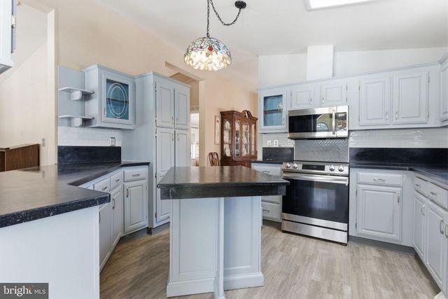 435 SPRING MEADOW CIR, New Hope, PA 18938