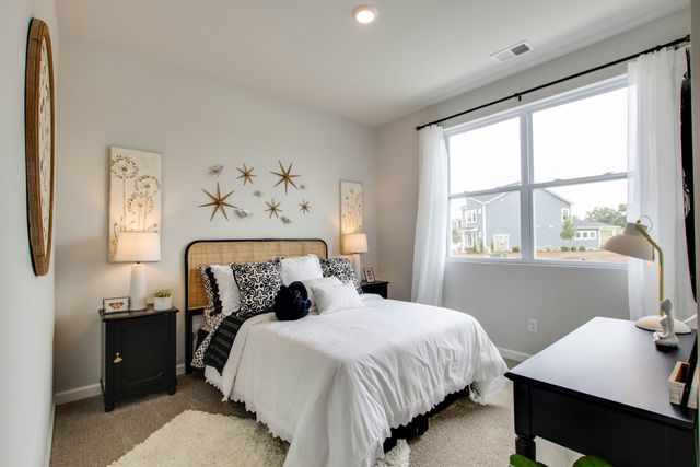 1013 Linn Cove Ct, Gallatin, TN 37066