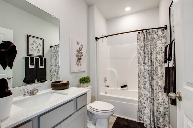 1013 Linn Cove Ct, Gallatin, TN 37066