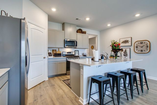 1013 Linn Cove Ct, Gallatin, TN 37066