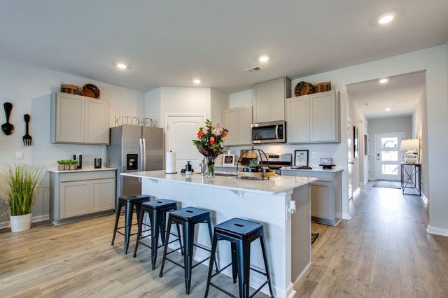 1013 Linn Cove Ct, Gallatin, TN 37066