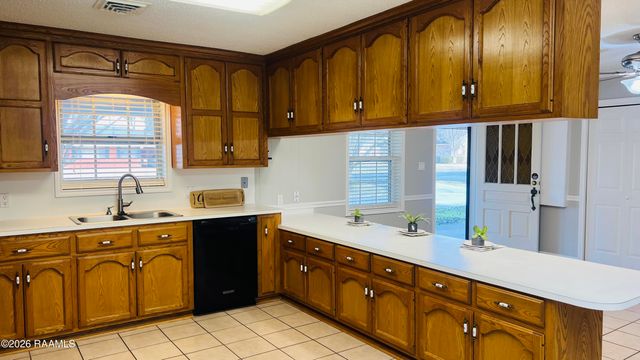 283 Marigold Drive, Opelousas, LA 70570