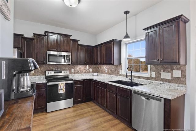 262 Yellowfoot Drive, Raeford, NC 28376