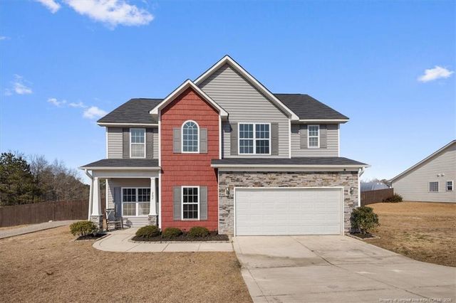 262 Yellowfoot Drive, Raeford, NC 28376