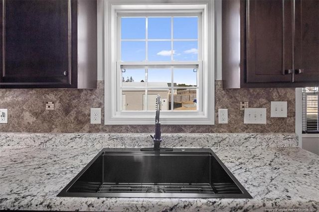 262 Yellowfoot Drive, Raeford, NC 28376