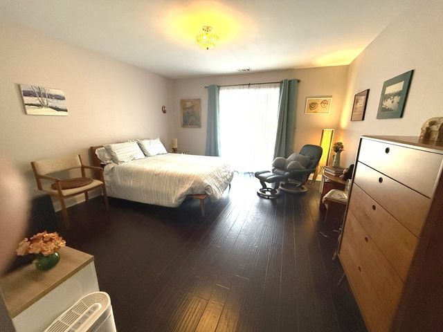 4000 Dundee Road 203B, Northbrook, IL 60062