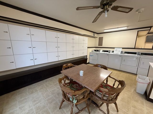 4000 Dundee Road 203B, Northbrook, IL 60062