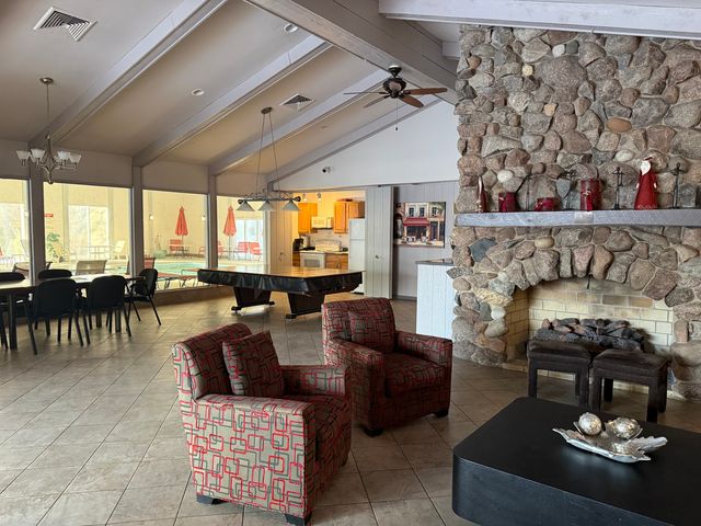 4000 Dundee Road 203B, Northbrook, IL 60062