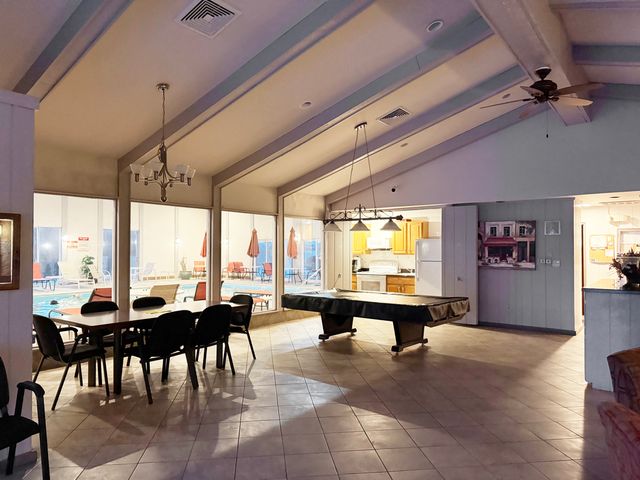 4000 Dundee Road 203B, Northbrook, IL 60062