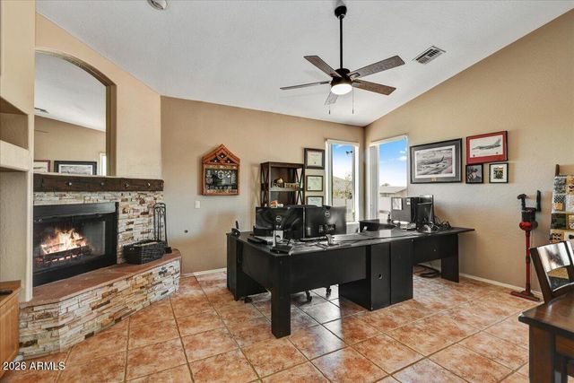 38418 N 12TH Street, Phoenix, AZ 85086