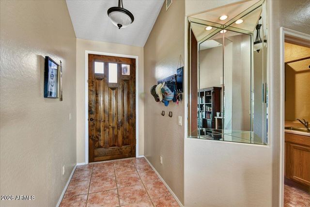 38418 N 12TH Street, Phoenix, AZ 85086