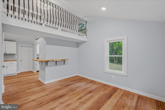 64 HOBDAY LN, Berkeley Springs, WV 25411