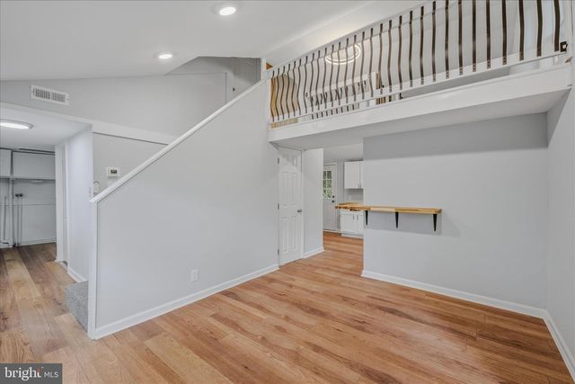 64 HOBDAY LN, Berkeley Springs, WV 25411