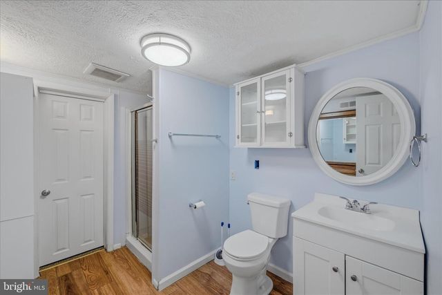 64 HOBDAY LN, Berkeley Springs, WV 25411