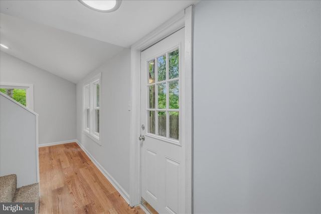 64 HOBDAY LN, Berkeley Springs, WV 25411