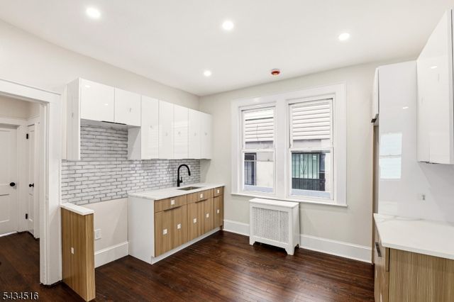 599 S 18Th St, Newark City, NJ 07103