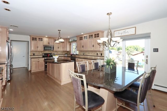 400 Madison Hill Rd, Clark Twp., NJ 07066