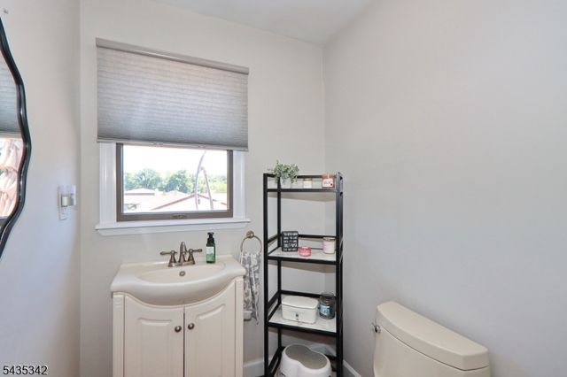 400 Madison Hill Rd, Clark Twp., NJ 07066