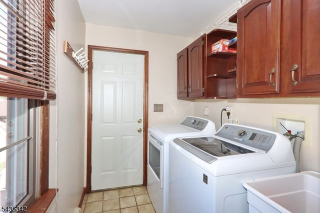 400 Madison Hill Rd, Clark Twp., NJ 07066
