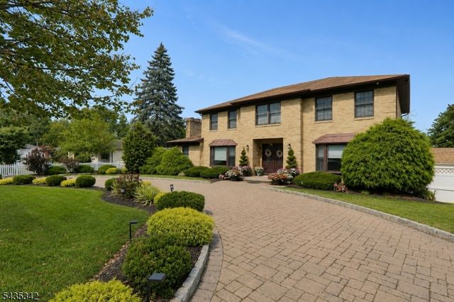 400 Madison Hill Rd, Clark Twp., NJ 07066