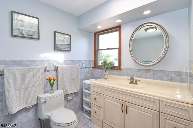 400 Madison Hill Rd, Clark Twp., NJ 07066