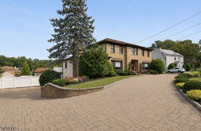 400 Madison Hill Rd, Clark Twp., NJ 07066