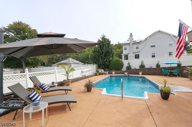400 Madison Hill Rd, Clark Twp., NJ 07066