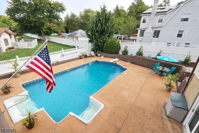 400 Madison Hill Rd, Clark Twp., NJ 07066