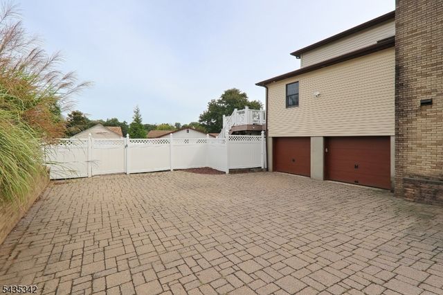 400 Madison Hill Rd, Clark Twp., NJ 07066