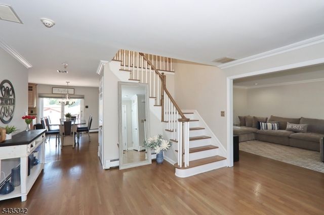 400 Madison Hill Rd, Clark Twp., NJ 07066