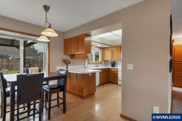 7066 Ridgemont Dr N, Keizer, OR 97303