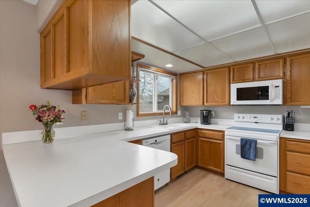 7066 Ridgemont Dr N, Keizer, OR 97303