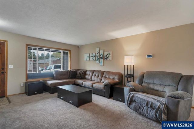 7066 Ridgemont Dr N, Keizer, OR 97303