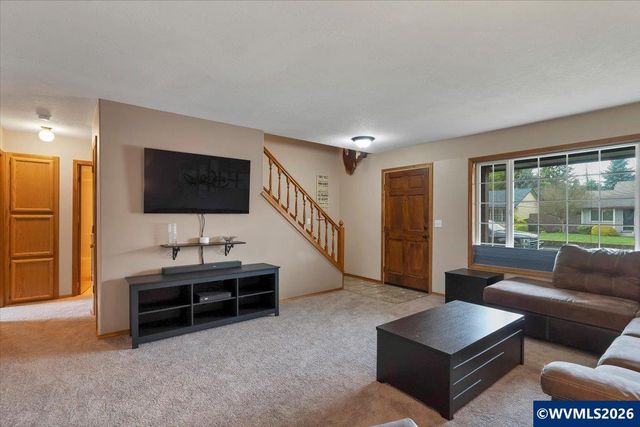 7066 Ridgemont Dr N, Keizer, OR 97303