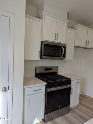 908 Kensley Grove Lane, Fuquay Varina, NC 27526